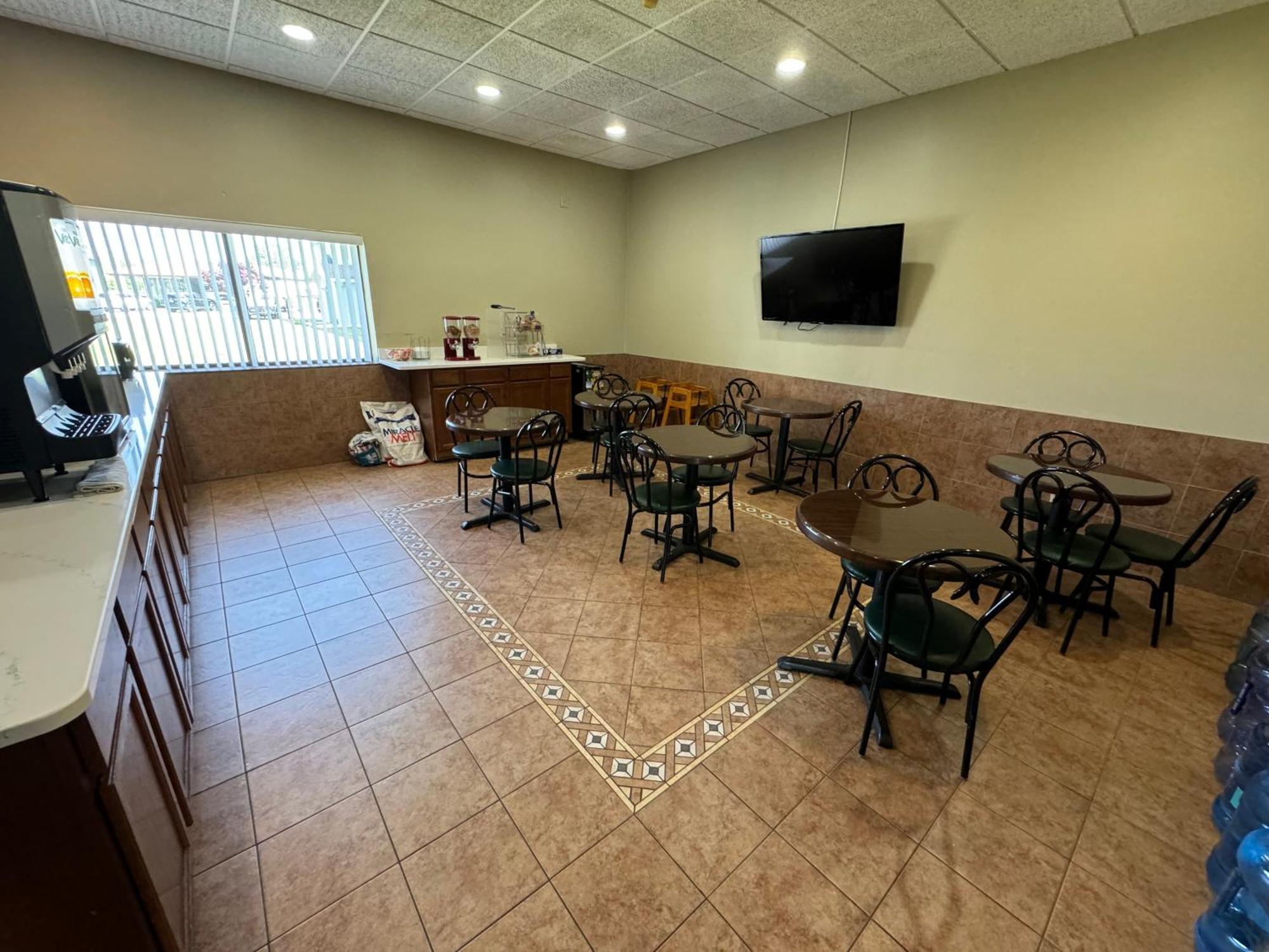 South Ridge Inn North Ridgeville Luaran gambar